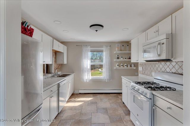 134 Polsin Drive, Rotterdam, NY 12303