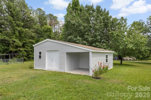 400 Charles Pettus Road, Lancaster, SC 29720