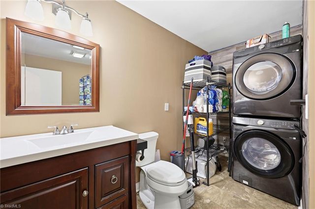 4228 Valley Circle, Thomasville, NC 27360
