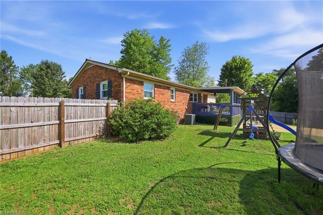 4228 Valley Circle, Thomasville, NC 27360