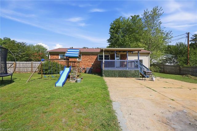 4228 Valley Circle, Thomasville, NC 27360