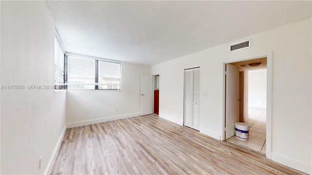 2345 NE 135th St 210, North Miami, FL 33181