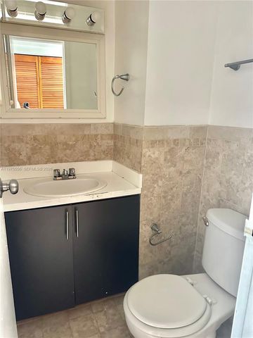 2345 NE 135th St 210, North Miami, FL 33181