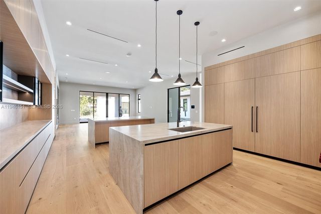 7725 SW 114th St, Pinecrest, FL 33156