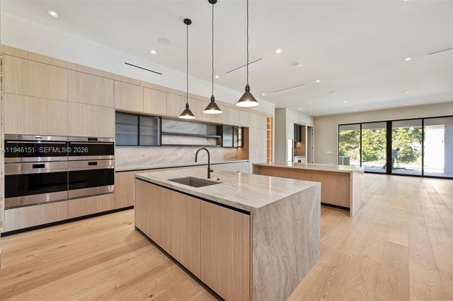 7725 SW 114th St, Pinecrest, FL 33156