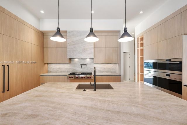 7725 SW 114th St, Pinecrest, FL 33156