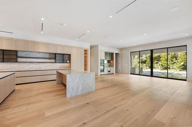 7725 SW 114th St, Pinecrest, FL 33156