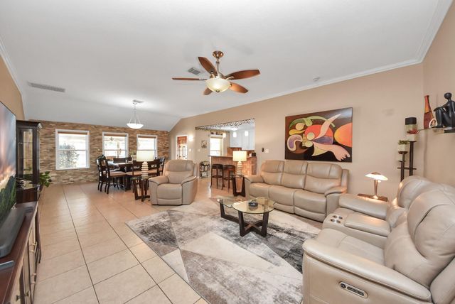 33 Clara Barton Lane, Galveston, TX 77551