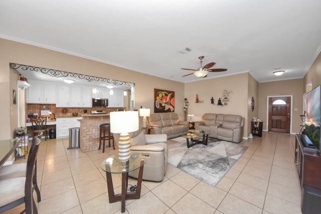 33 Clara Barton Lane, Galveston, TX 77551