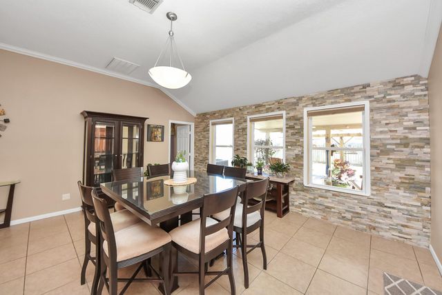 33 Clara Barton Lane, Galveston, TX 77551