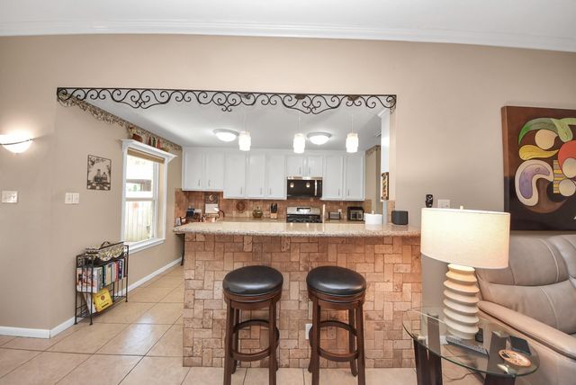 33 Clara Barton Lane, Galveston, TX 77551