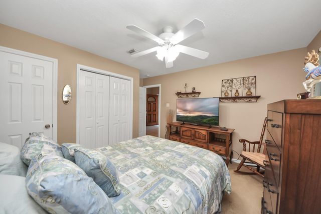 33 Clara Barton Lane, Galveston, TX 77551