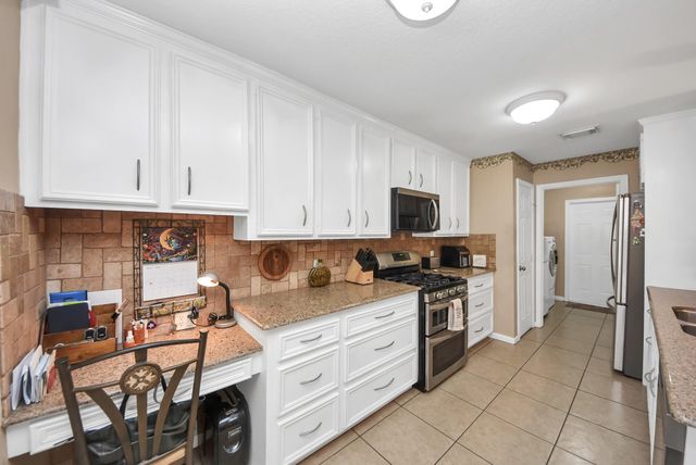 33 Clara Barton Lane, Galveston, TX 77551