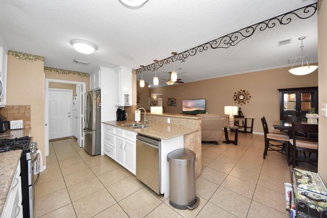 33 Clara Barton Lane, Galveston, TX 77551
