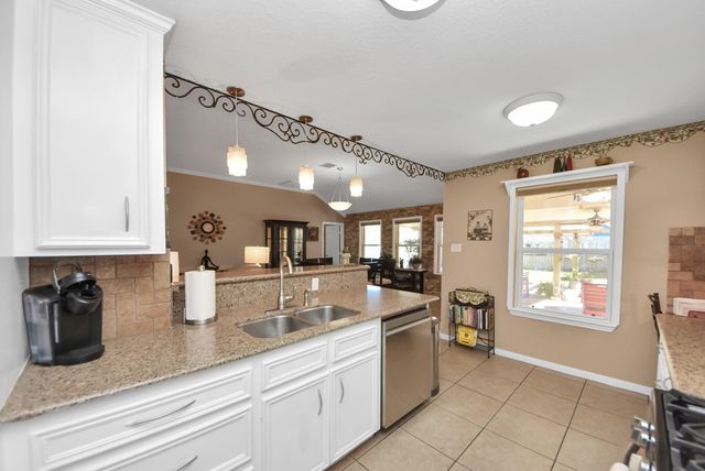 33 Clara Barton Lane, Galveston, TX 77551