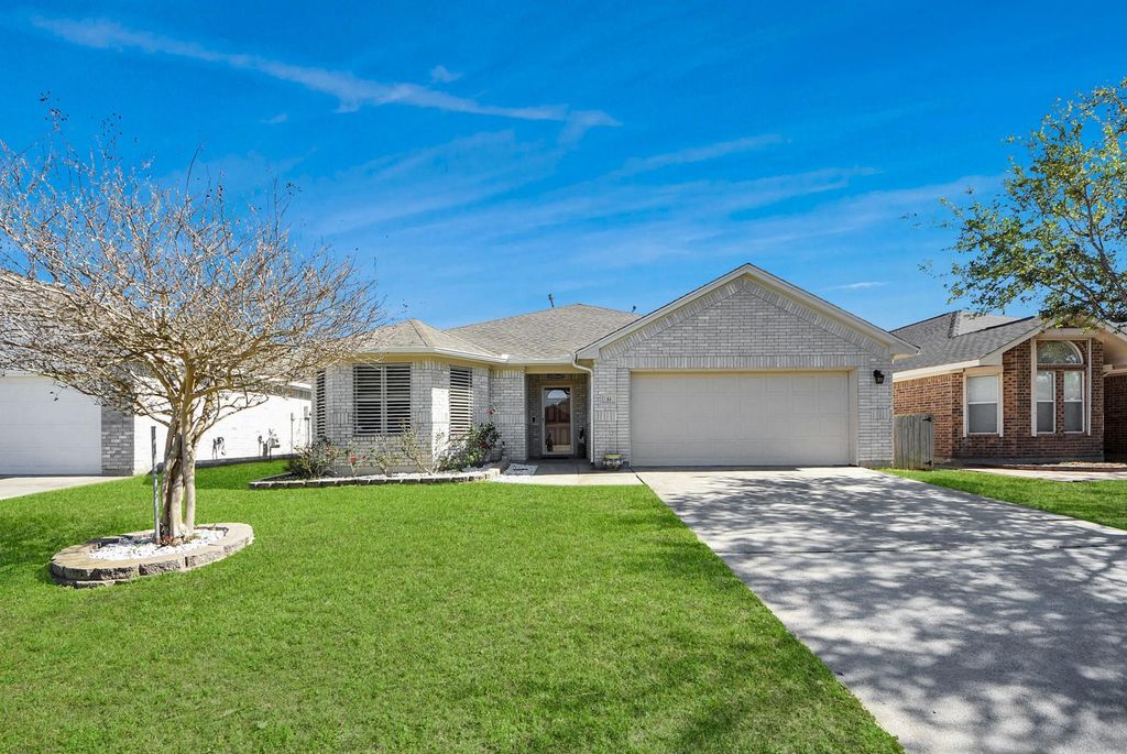 33 Clara Barton Lane, Galveston, TX 77551