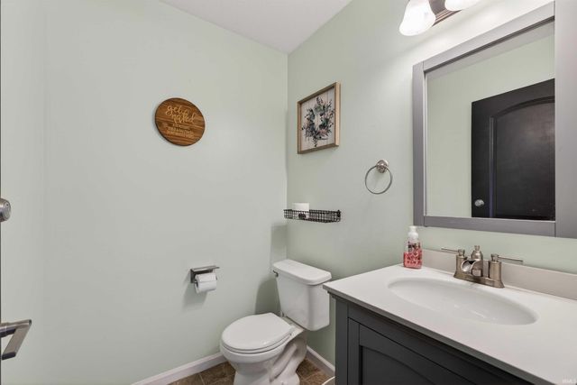 566 W Co Rd 600 N, Orleans, IN 47452