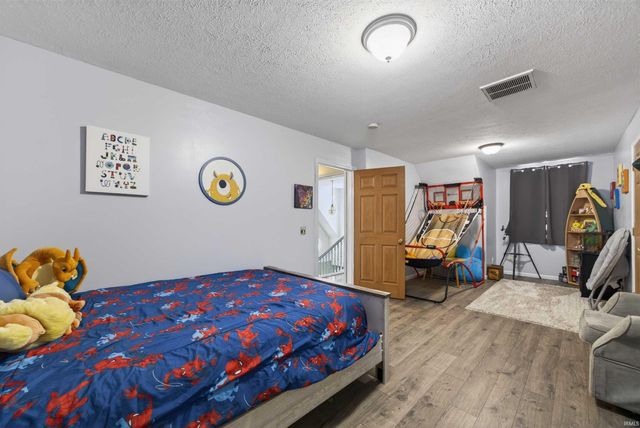 566 W Co Rd 600 N, Orleans, IN 47452