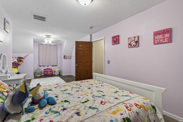 566 W Co Rd 600 N, Orleans, IN 47452