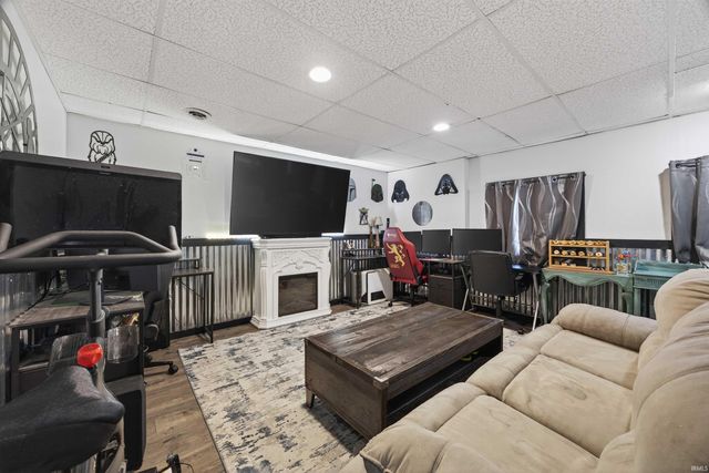 566 W Co Rd 600 N, Orleans, IN 47452