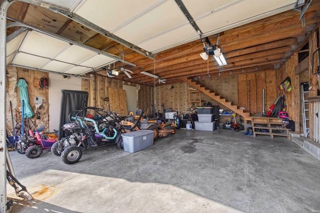 566 W Co Rd 600 N, Orleans, IN 47452