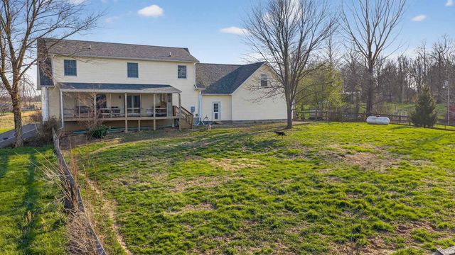 566 W Co Rd 600 N, Orleans, IN 47452