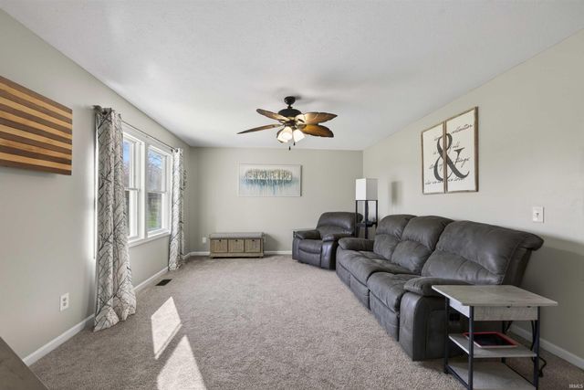 566 W Co Rd 600 N, Orleans, IN 47452