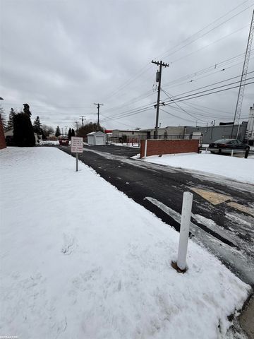 18765 Eastland Street Unit 8, Roseville, MI 48066