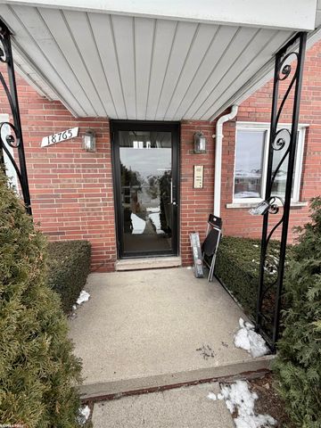 18765 Eastland Street Unit 8, Roseville, MI 48066