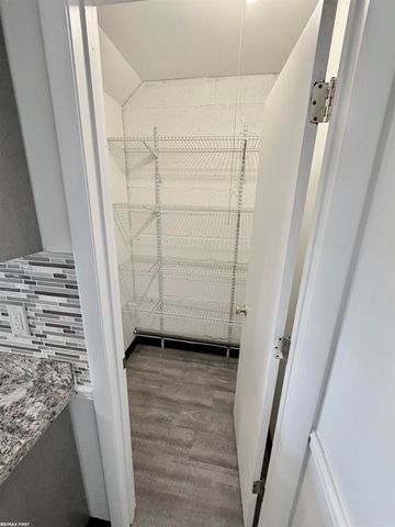 18765 Eastland Street Unit 8, Roseville, MI 48066