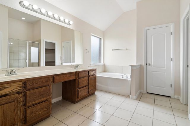 11000 Owl Creek Drive, Fort Worth, TX 76179