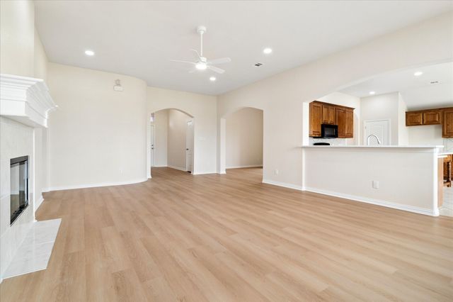 11000 Owl Creek Drive, Fort Worth, TX 76179