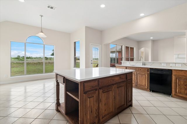 11000 Owl Creek Drive, Fort Worth, TX 76179