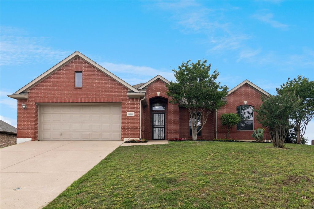 11000 Owl Creek Drive, Fort Worth, TX 76179