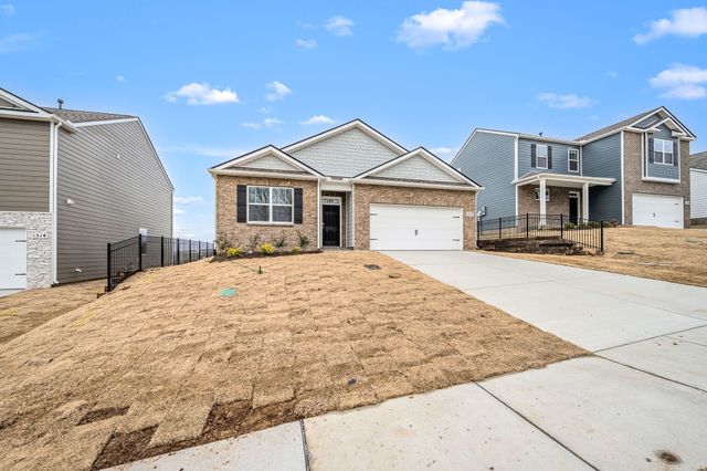 1512 Mountain View Dr, Lebanon, TN 37090