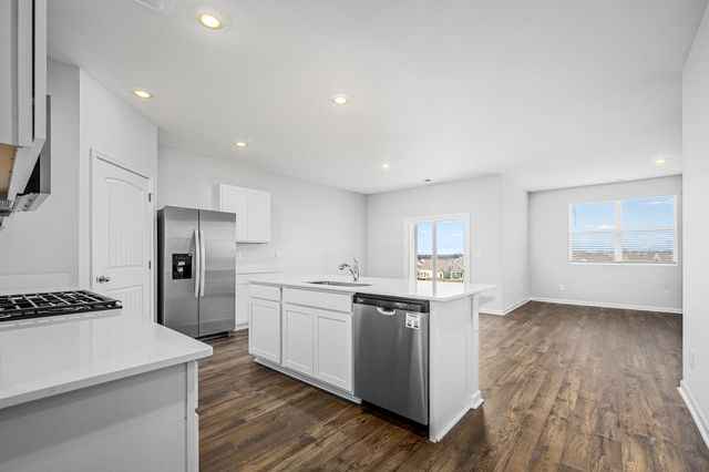 1512 Mountain View Dr, Lebanon, TN 37090