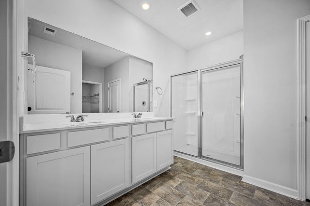 1512 Mountain View Dr, Lebanon, TN 37090