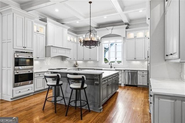 2720 Orchard Knob SE, Vinings, GA 30339