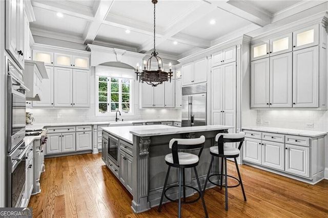 2720 Orchard Knob SE, Vinings, GA 30339