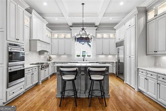 2720 Orchard Knob SE, Vinings, GA 30339