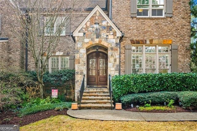 2720 Orchard Knob SE, Vinings, GA 30339