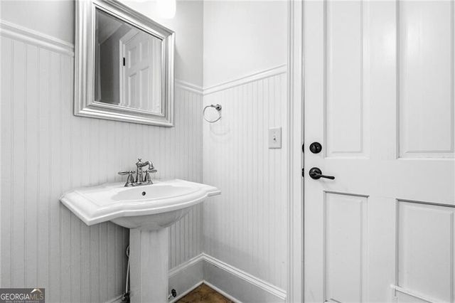 2720 Orchard Knob SE, Vinings, GA 30339