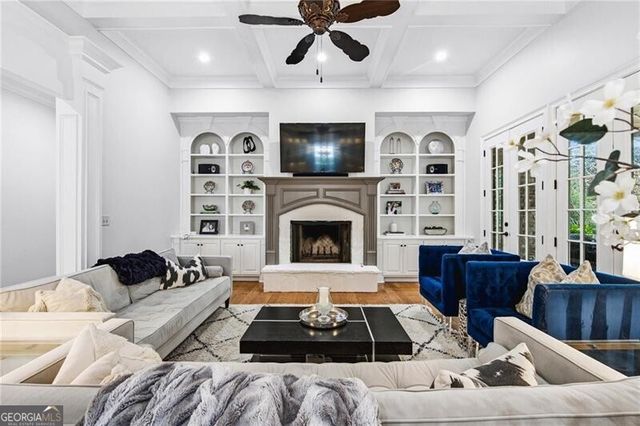 2720 Orchard Knob SE, Vinings, GA 30339