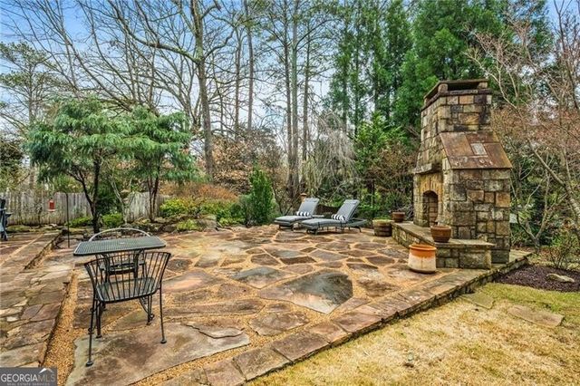 2720 Orchard Knob SE, Vinings, GA 30339