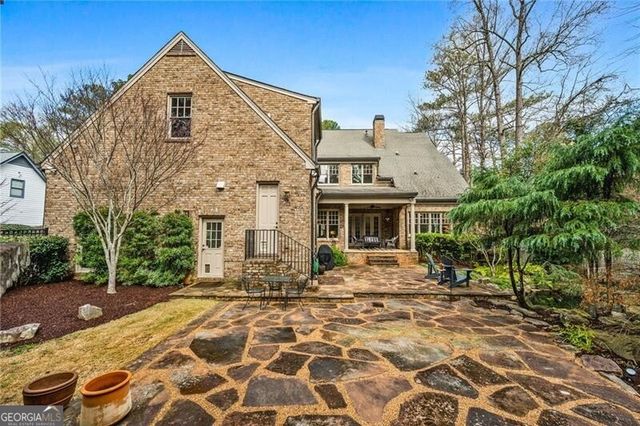 2720 Orchard Knob SE, Vinings, GA 30339