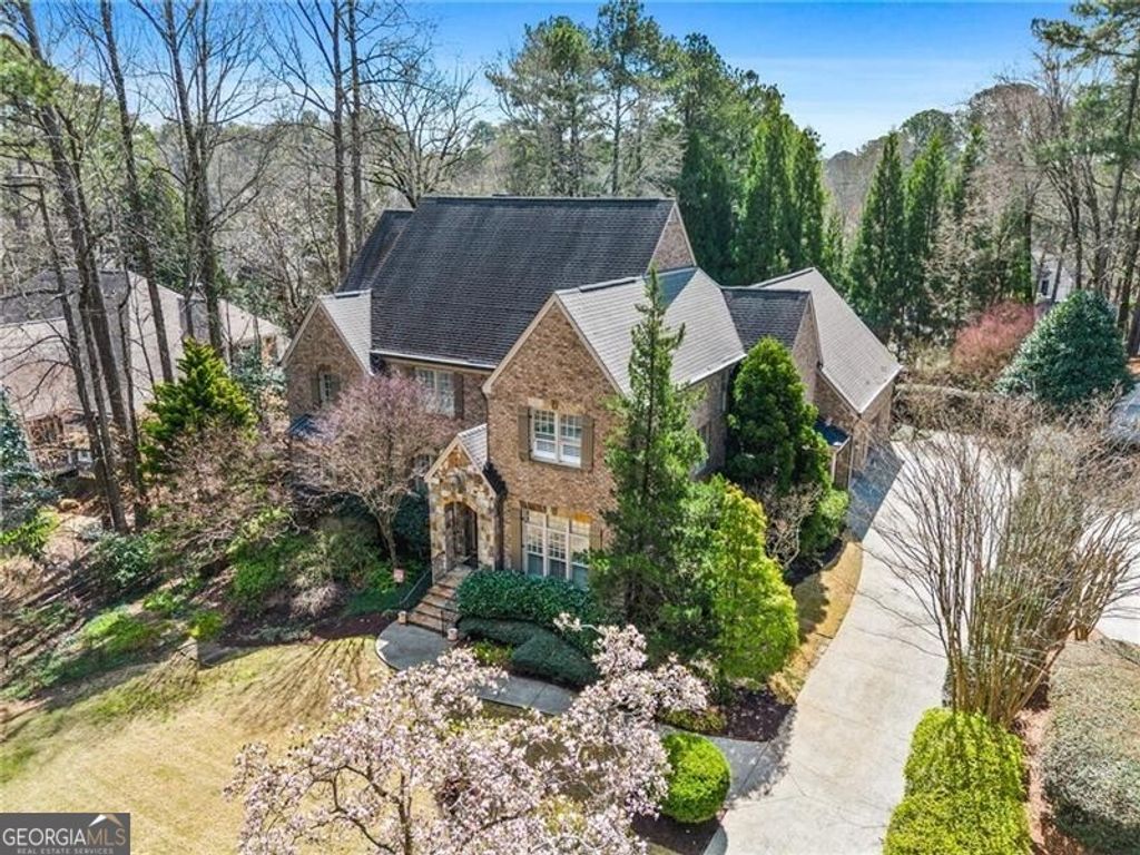 2720 Orchard Knob SE, Vinings, GA 30339