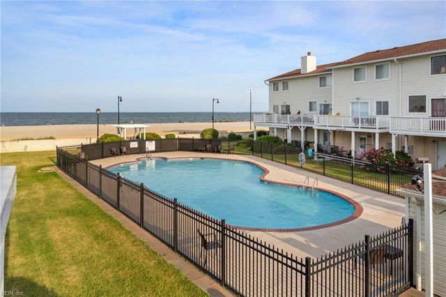 13 Cantamar CT, Hampton, VA 23664