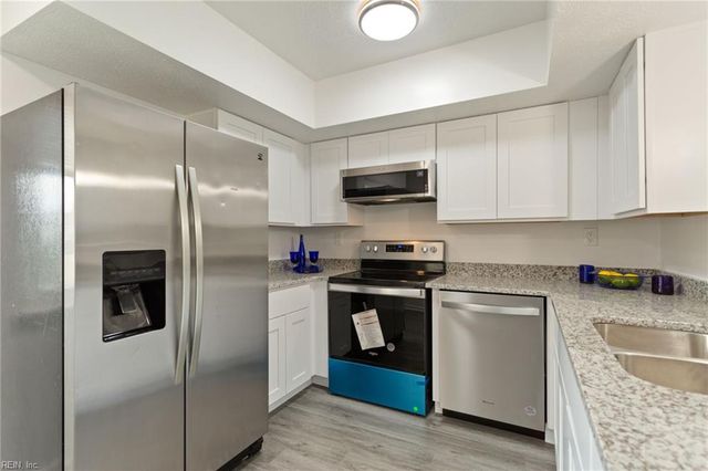 13 Cantamar CT, Hampton, VA 23664