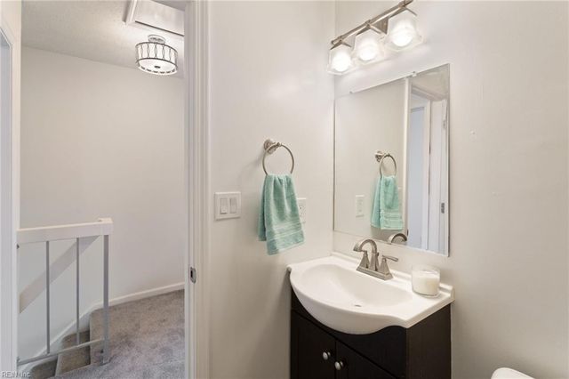 13 Cantamar CT, Hampton, VA 23664