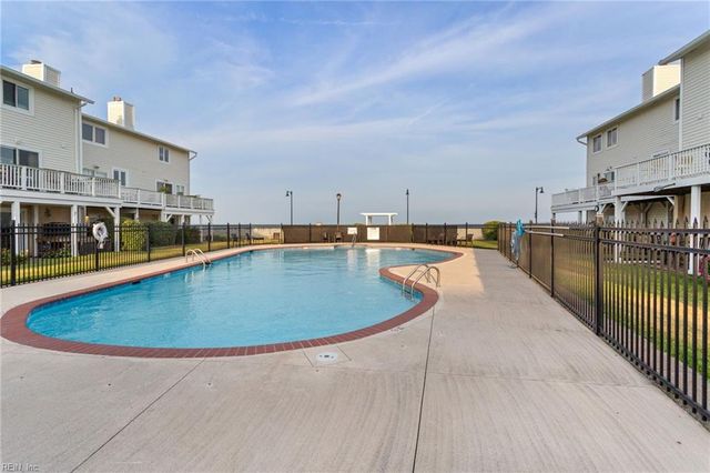 13 Cantamar CT, Hampton, VA 23664